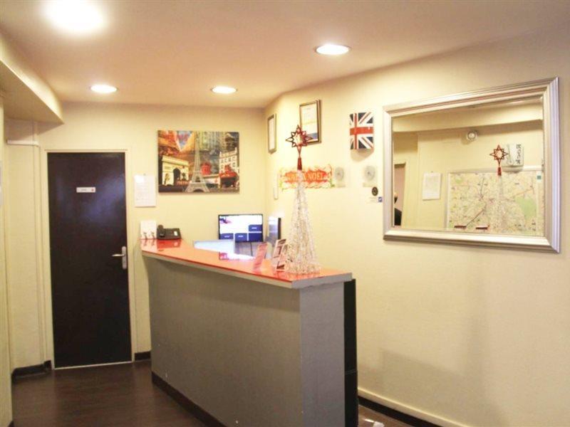 Hotel Montmartre Clignancourt Paris Exterior photo
