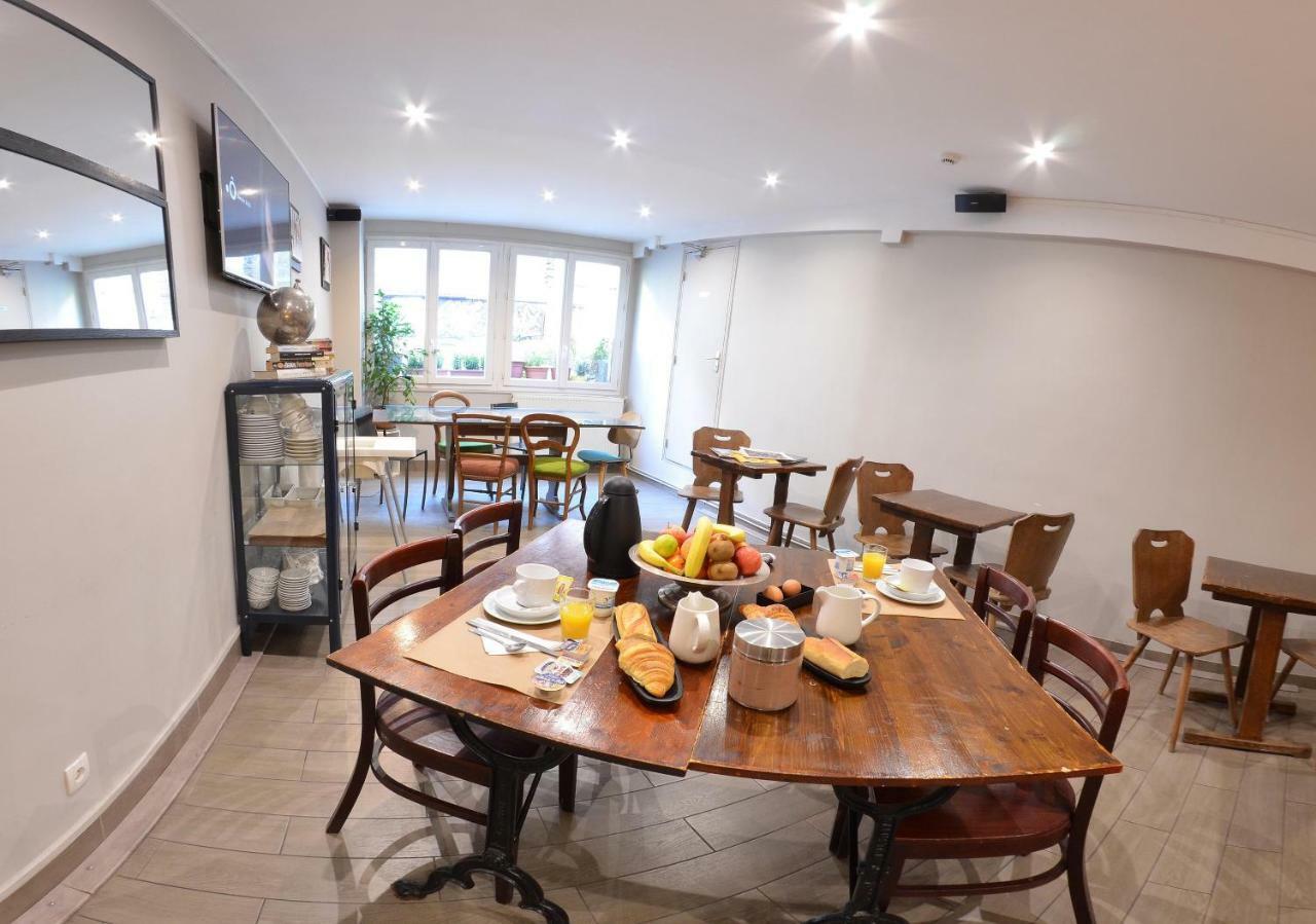 Hotel Montmartre Clignancourt Paris Exterior photo